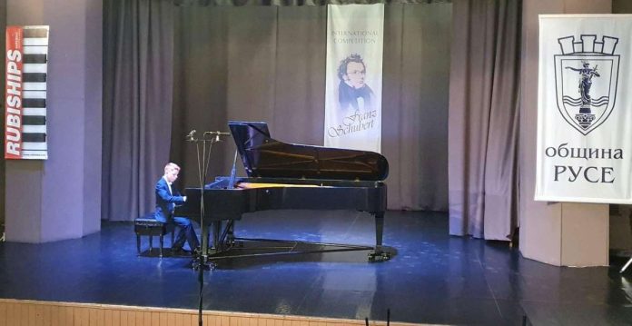 Николай Цветков