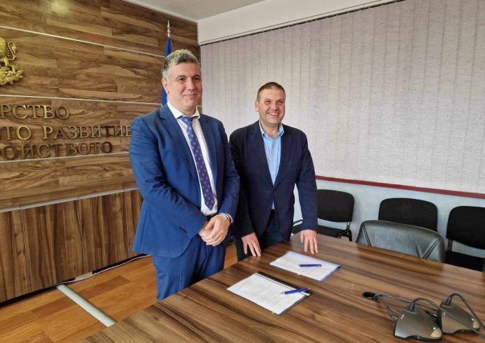 Кмет д-р Валентин Христов, министър на МРРБ