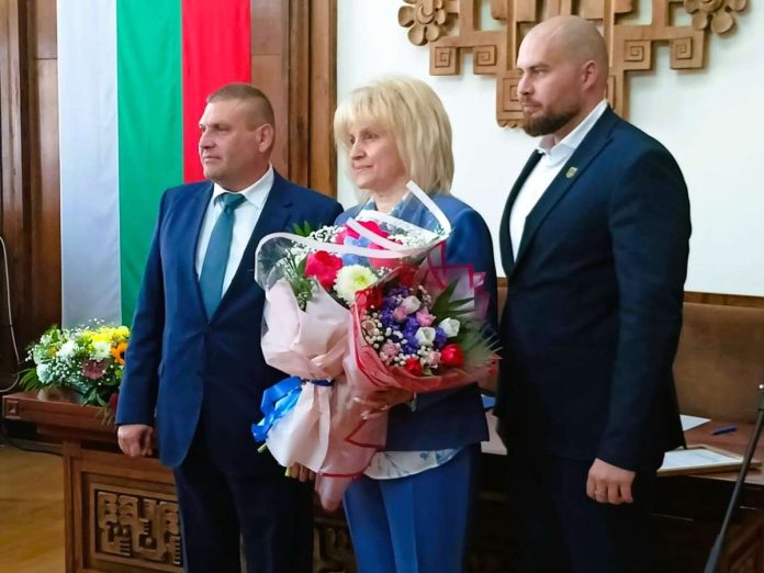 Доцент Конова