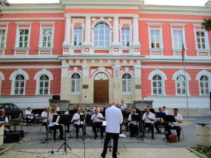 Биг бенд Плевен