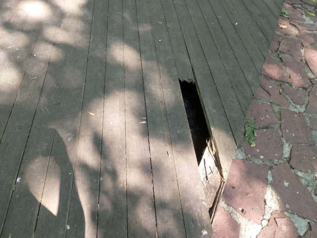 Площадката на целувките