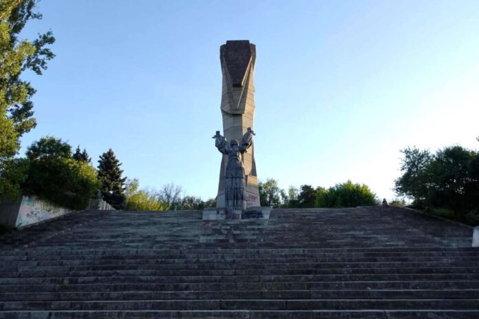 Майка България