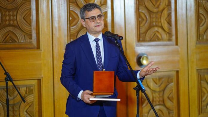 Проф. Славчо Томов