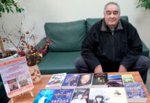 Дългогодишният кореспондент на БТА в Плевен Малин Решовски направи поредно дарение с ценни книги на Регионалната библиотека “Христо Смирненски” Малин Решовски